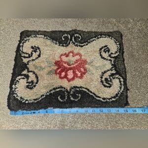 Floral VINTAGE hook/latch Accent Rug Or Foot Stool Cover.